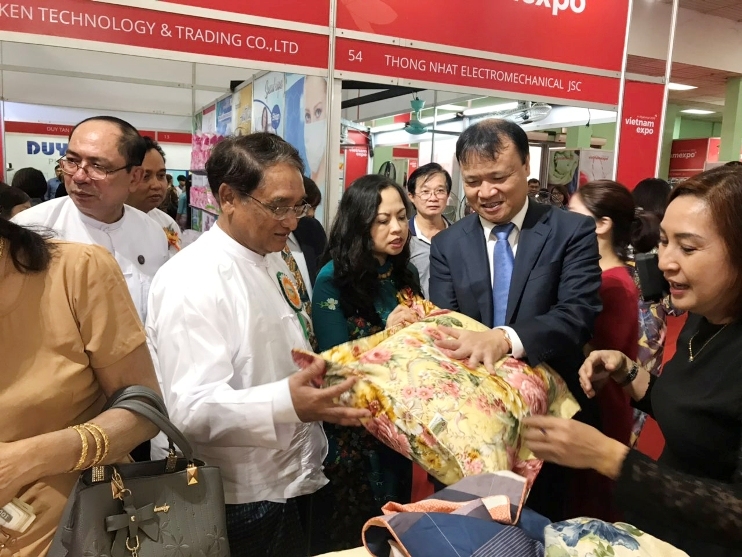 Cầu nối đưa hàng Việt vào Myanmar cau noi dua hang viet vao myanmar