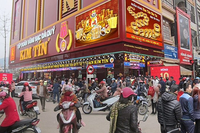 30 nam gan bo voi nghe kim hoan