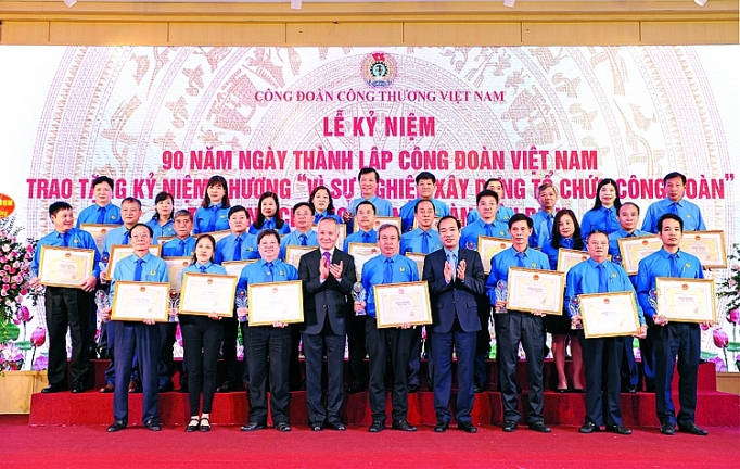 Công đoàn Công Thương Việt Nam: Chăm lo người lao động là nhiệm vụ trọng tâm cong doan cong thuong viet nam cham lo nguoi lao dong la nhiem vu trong tam