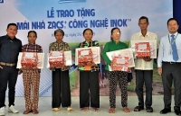 Tôn Zacs tặng 300 mái nhà tình thương cho người lao động nghèo