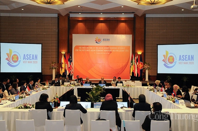 SEOM 1/51: Định hướng hợp tác kinh tế giữa ASEAN với các đối tác seom 151 dinh huo ng ho p ta c kinh te giua asean vo i ca c do i ta c