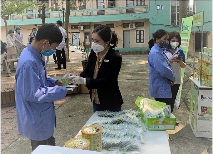 VitaDairy trao tặng hơn 1 triệu gói sữa giúp tăng cường miễn dịch vitadairy trao tang hon 1 trieu goi sua giup tang cuong mien dich