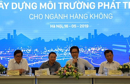 “Mở cửa bầu trời” cho ngành hàng không