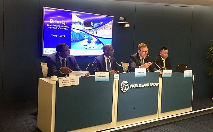 Tăng trưởng Việt Nam chững lại, nhưng triển vọng vẫn tích cực tang truong viet nam chung lai nhung trien vong van tich cuc