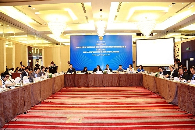ASEAN 4.0: Tinh thần doanh nghiệp và Cách mạng công nghiệp lần thứ tư asean 40 tinh than doanh nghiep va cach mang cong nghiep lan thu tu