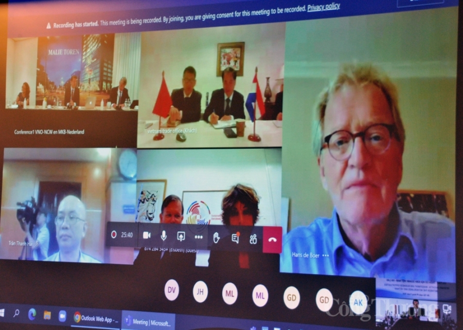 0300-viyt-nam-ha-lan-2