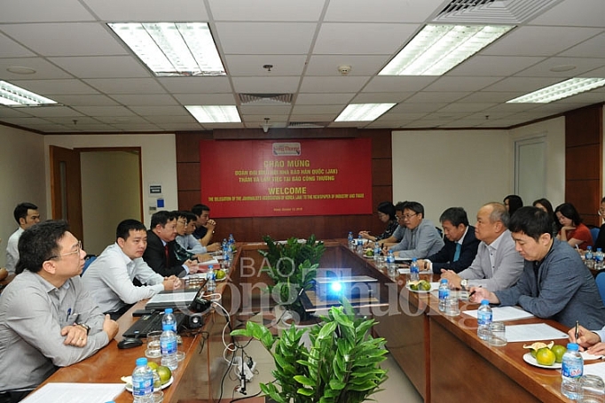 Tăng cường gắn kết giữa Báo Công Thương với Hội nhà báo Hàn Quốc tang cuong gan ket giua bao cong thuong voi hoi nha bao han quoc