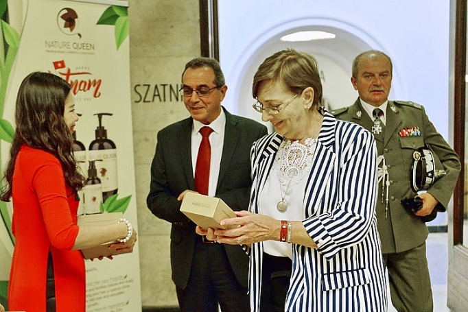 Sao Thái Dương làm nên thành công tại sự kiện ngoại giao Việt Nam – Ba Lan sao thai duong lam nen thanh cong tai su kien ngoai giao viet nam ba lan