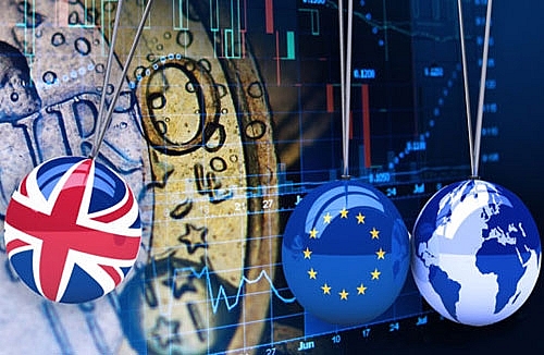 hai van de lam suy yeu lien minh chau au sau cau chuyen brexit