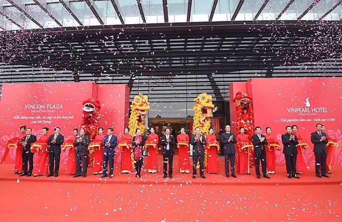 Vingroup khai trương tổ hợp Trung tam thương mại & khách sạn cao nhất Đông Bắc bộ vingroup khai truong to hop trung tam thuong mai khach san cao nhat dong bac bo