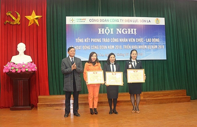 Công đoàn PC Sơn La tổng kết phong trào công nhân viên chức lao động năm 2018 cong doan pc son la tong ket phong trao cong nhan vien chuc lao dong nam 2018