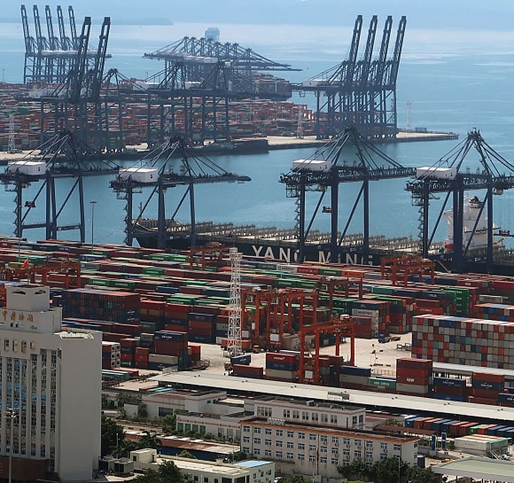 ASEAN lần đầu tiên trở thành đối tác thương mại lớn nhất của Trung Quốc năm 2020 với mức tăng trưởng 7% ASEAN lần đầu tiên trở thành đối tác thương mại lớn nhất của Trung Quốc năm 2020 với mức tăng trưởng 7%