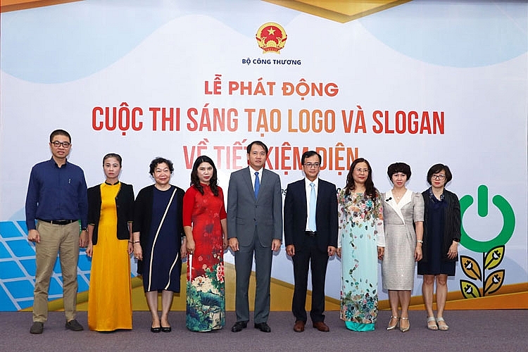 Tinh thần Chỉ thị 20 lan tỏa mạnh mẽ qua cuộc thi sáng tạo logo và slogan về tiết kiệm điện Tinh thần Chỉ thị 20 lan tỏa mạnh mẽ qua cuộc thi sáng tạo logo và slogan về tiết kiệm điện