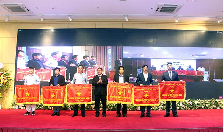 Vinachem: Phát triển bền vững trong đại dịch, tiếp tục đẩy mạnh tái cơ cấu Vinachem: Phát triển bền vững trong đại dịch, tiếp tục đẩy mạnh tái cơ cấu