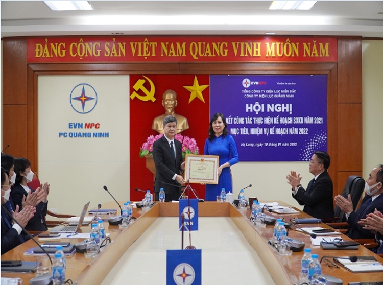 PC Quảng Ninh:Tổng kết hoạt động sản xuất kinh doanh năm 2021 và triển khai phương hướng nhiệm vụ năm 2022 PC Quảng Ninh:Tổng kết hoạt động sản xuất kinh doanh năm 2021 và triển khai phương hướng nhiệm vụ năm 2022