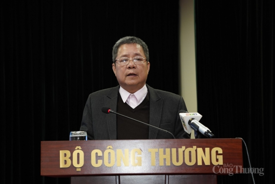 Ông Bùi Quốc Hùng- Phó Cục trưởng Cục Điện lực và Năng lượng tái tạo