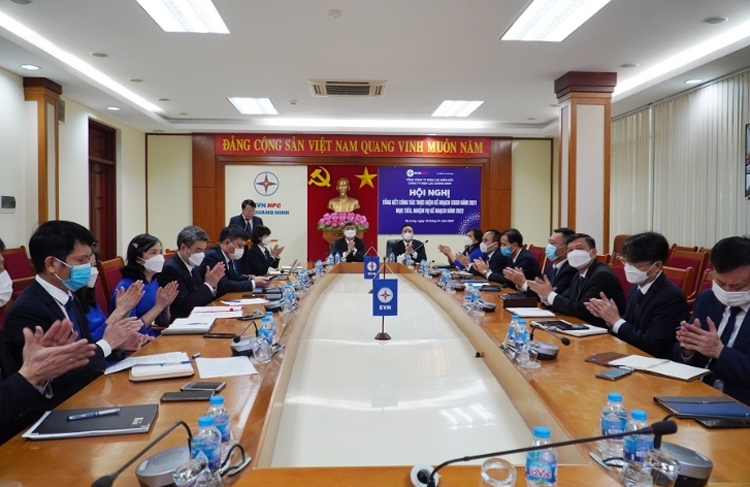 PC Quảng Ninh: Thích ứng linh hoạt, đảm bảo cung cấp điện ổn định trong mùa dịch PC Quảng Ninh: Thích ứng linh hoạt, đảm bảo cung cấp điện ổn định trong mùa dịch