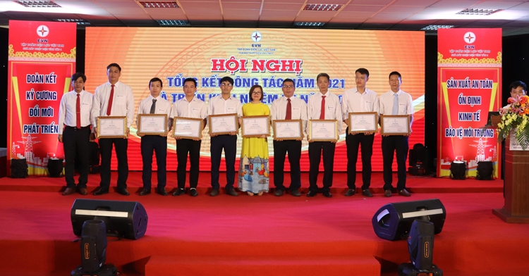 Nhiệt điện Vĩnh Tân 4: Năm 2022 phấn đấu hoàn thành vượt mức sản lượng điện sản xuất là 5,019 tỷ kWh Nhiệt điện Vĩnh Tân 4: Năm 2022 phấn đấu hoàn thành vượt mức sản lượng điện sản xuất là 5,019 tỷ kWh