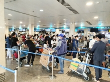 Bỏ test nhanh tại sân bay: Hành khách không cần đến quá sớm, tránh ùn tắc