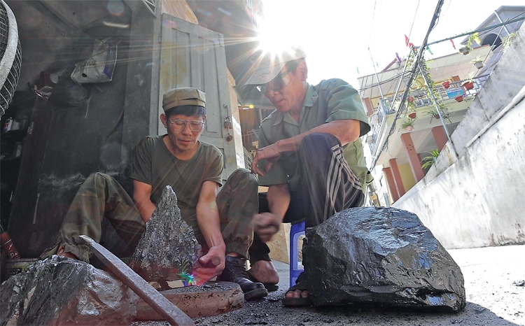 Thổi hồn cho than đá