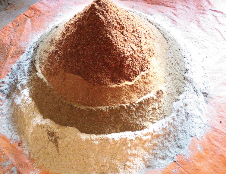 Hương trầm gọi Tết Hương trầm gọi Tết