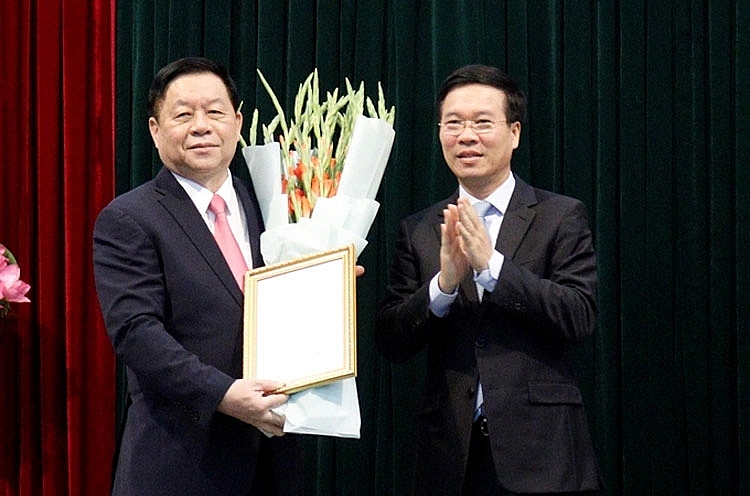 Đồng chí Nguyễn Trọng Nghĩa giữ chức Trưởng Ban Tuyên giáo Trung ương Đồng chí Nguyễn Trọng Nghĩa giữ chức Trưởng Ban Tuyên giáo Trung ương