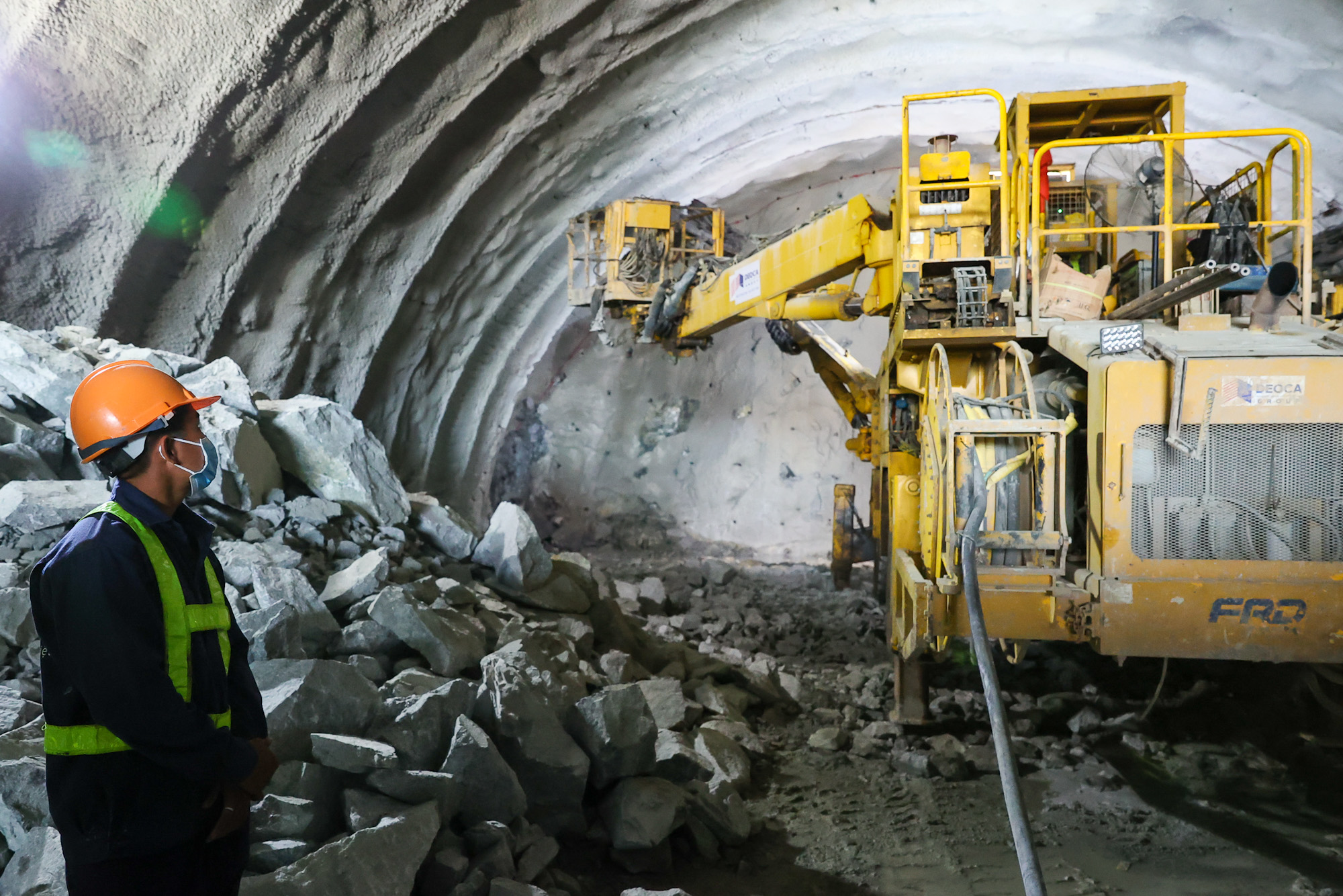 Thủ tướng tiếp tục kiểm tra, đôn đốc thi công tuyến cao tốc Bắc – Nam - Ảnh 9. Thủ tướng tiếp tục kiểm tra, đôn đốc thi công tuyến cao tốc Bắc – Nam - Ảnh 9.