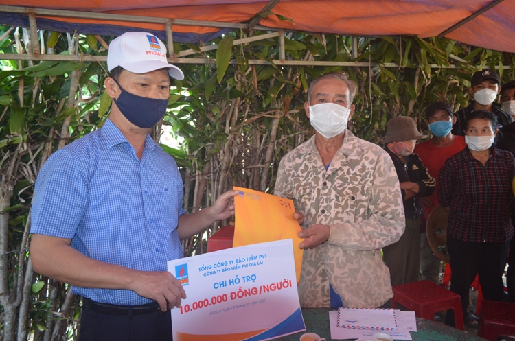 Bảo hiểm PVI hỗ trợ gia đình nạn nhân tai nạn giao thông tại tỉnh Gia Lai Bảo hiểm PVI hỗ trợ gia đình nạn nhân tai nạn giao thông tại tỉnh Gia Lai