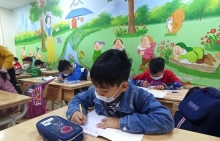 Hà Nội chốt cho học sinh từ lớp 1 đến lớp 6 ở 12 quận đi học từ 21/2