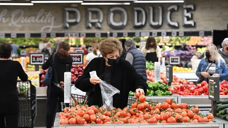 Fed báo hiệu khả năng tăng lãi suất “nhanh hơn” trước áp lực lạm phát