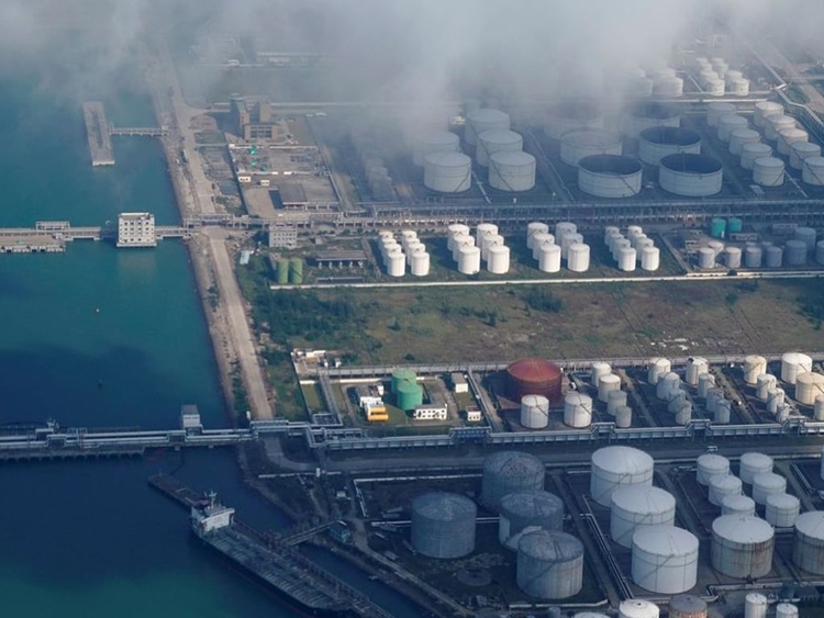 Trung Quốc tăng mua dự trữ dầu ngay cả khi giá dầu tăng cao