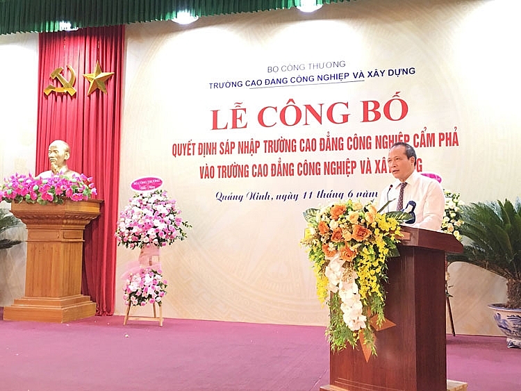 Bài học kinh nghiệm từ thực tiễn sắp xếp, tổ chức lại các đơn vị sự nghiệp giáo dục, đào tạo theo Kế hoạch số 04-KH/BCSĐ của Ban cán sự đảng Bộ Công T Bài học kinh nghiệm từ thực tiễn sắp xếp, tổ chức lại các đơn vị sự nghiệp giáo dục, đào tạo theo Kế hoạch số 04-KH/BCSĐ của Ban cán sự đảng Bộ Công T