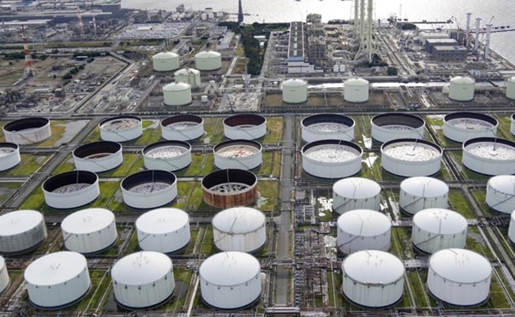 Mỹ và 30 quốc gia đồng ý giải phóng 60 triệu thùng dầu từ nguồn dự trữ chiến lược để hạ nhiệt thị trường Mỹ và 30 quốc gia đồng ý giải phóng 60 triệu thùng dầu từ nguồn dự trữ chiến lược để hạ nhiệt thị trường