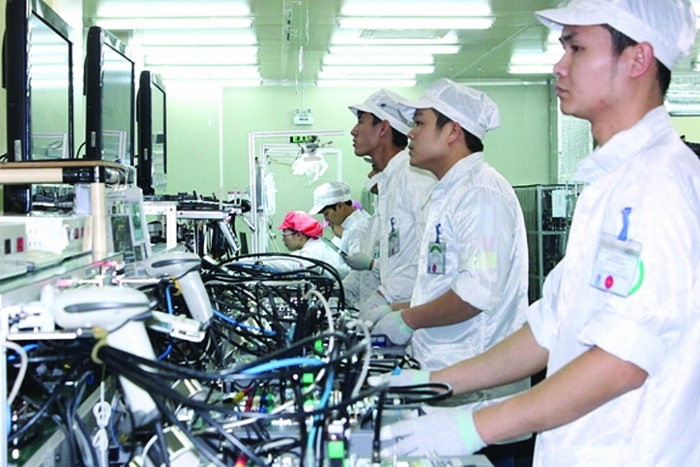 Dù nhiều khó khăn, tính chung 2 tháng đầu năm, chỉ số sản xuất công nghiệp ước tăng 5,4% so với cùng kỳ năm trước. Ảnh: Thanh Nguyễn Dù nhiều khó khăn, tính chung 2 tháng đầu năm, chỉ số sản xuất công nghiệp ước tăng 5,4% so với cùng kỳ năm trước. Ảnh: Thanh Nguyễn