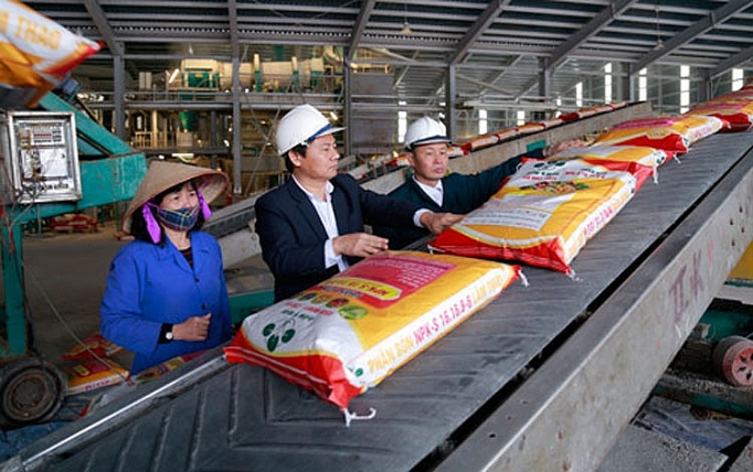 Supe Lâm Thao: Sáu giải pháp ngăn chặn phân bón giả supe lam thao sau giai phap ngan chan phan bon gia