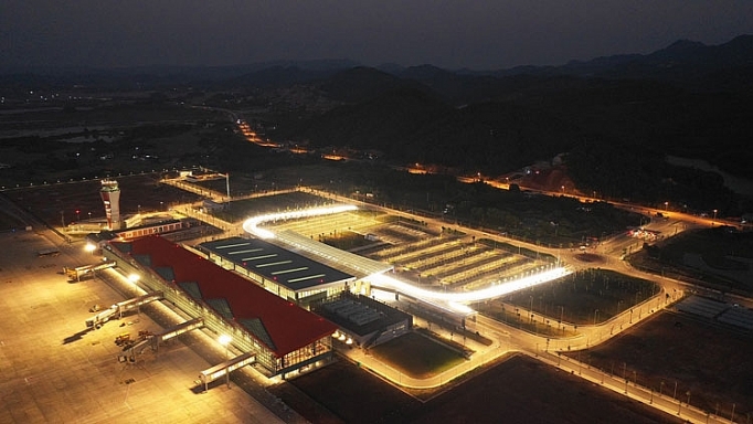 don khach tu moi huong du lich ha long khac nao ho moc them canh