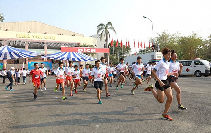 Hơn 2.000 người tham dự Giải Việt dã truyền hình Đồng Nai lần thứ 25 hon 2000 nguoi tham du giai viet da truyen hinh dong nai lan thu 25