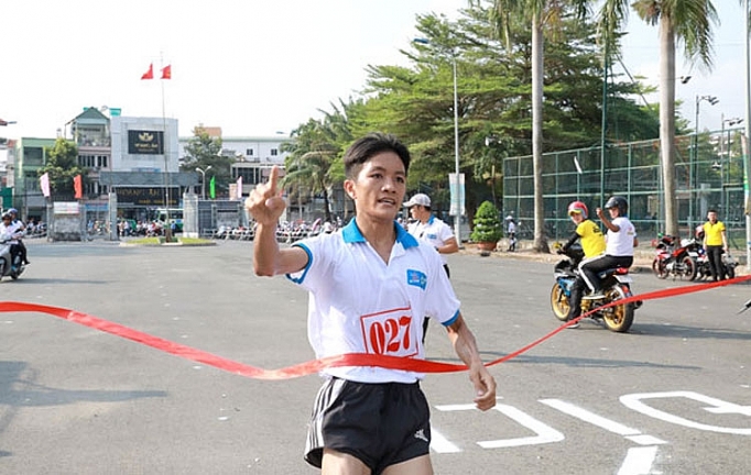 Hơn 2.000 người tham dự Giải Việt dã truyền hình Đồng Nai lần thứ 25 hon 2000 nguoi tham du giai viet da truyen hinh dong nai lan thu 25