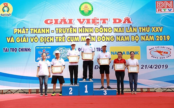 Hơn 2.000 người tham dự Giải Việt dã truyền hình Đồng Nai lần thứ 25 hon 2000 nguoi tham du giai viet da truyen hinh dong nai lan thu 25