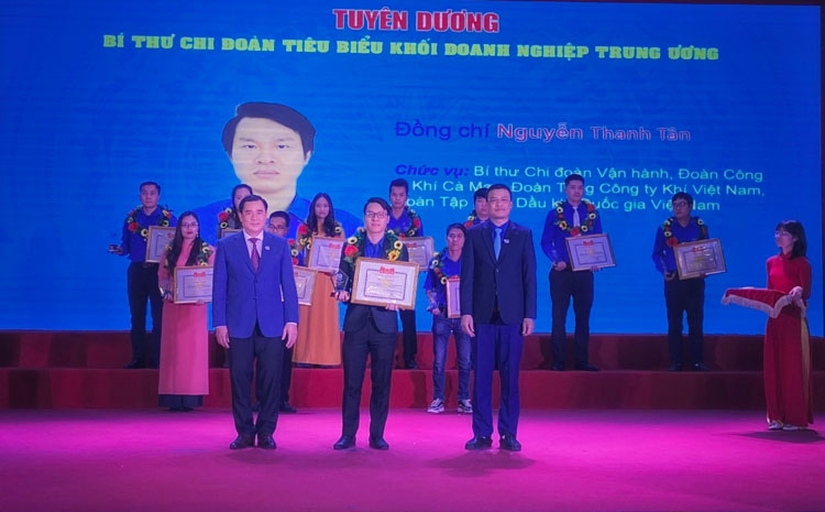 Đoàn Thanh niên PV GAS được tuyên dương và khen thưởng