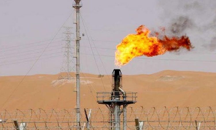 Giá dầu thô của Algeria tăng gần 3 USD/thùng trong tháng 3