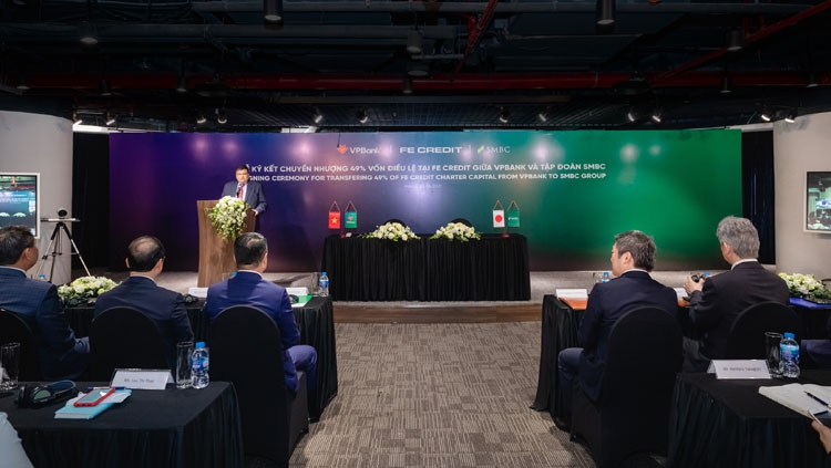 VPBank ký kết thỏa thuận bán 49% vốn điều lệ tại FE Credit cho Tập đoàn SMBC của Nhật Bản