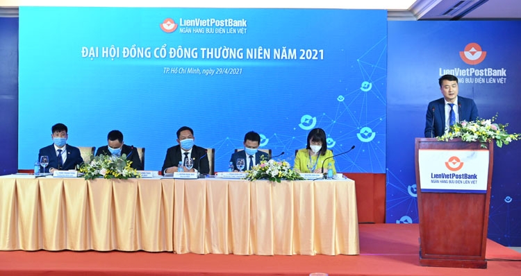 Đại hội đồng cổ đông LienvietPostBank 2021: Chia cổ tức 12% bằng cổ phiếu Đại hội đồng cổ đông LienvietPostBank 2021: Chia cổ tức 12% bằng cổ phiếu