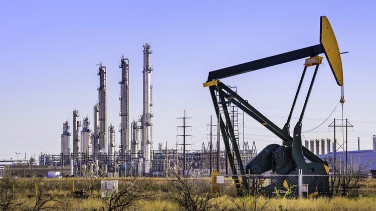 Điểm mới trong biến động giá dầu mỏ 2022 Điểm mới trong biến động giá dầu mỏ 2022