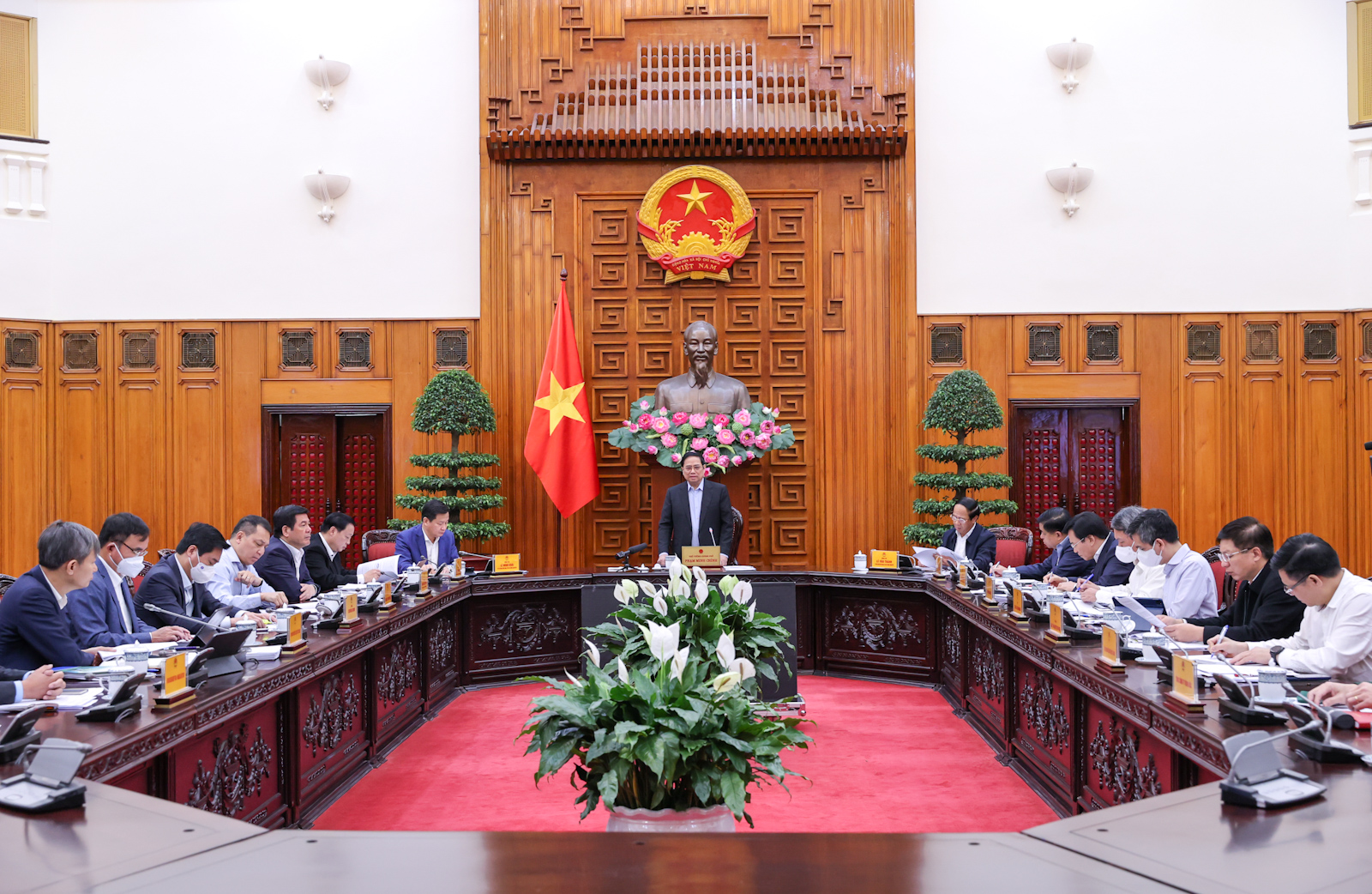 Dứt khoát không để khủng hoảng năng lượng, bảo đảm cung ứng điện cả trước mắt và lâu dài - Ảnh 7. Dứt khoát không để khủng hoảng năng lượng, bảo đảm cung ứng điện cả trước mắt và lâu dài - Ảnh 7.