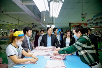 Xuất khẩu phục hồi mạnh nhờ nội lực