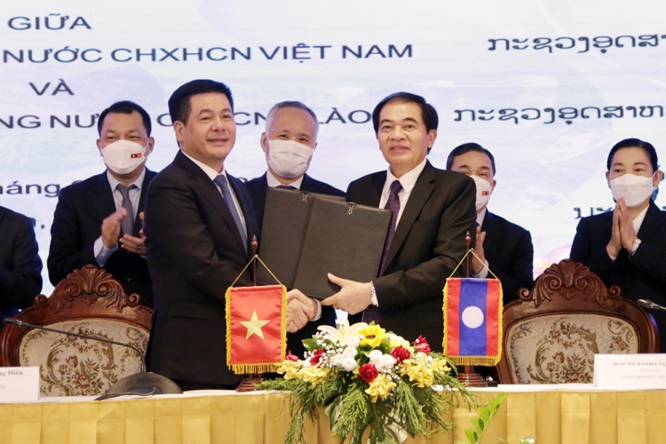 Bộ trưởng Bộ Công Thương Nguyễn Hồng Diên tiếp kiến Thủ tướng Lào Bộ trưởng Bộ Công Thương Nguyễn Hồng Diên tiếp kiến Thủ tướng Lào