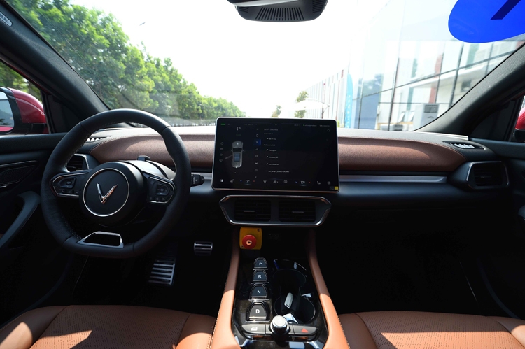 Chuyên gia nhận định sau khi “test” xe điện VF 8: Ổn định tuyệt vời ở vận tốc 175km/h Chuyên gia nhận định sau khi “test” xe điện VF 8: Ổn định tuyệt vời ở vận tốc 175km/h