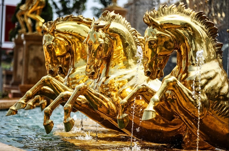 Thác Mặt trời – tuyệt phẩm mới tại Bà Nà Hills tiếp tục “mang thế giới đến Việt Nam” Thác Mặt trời – tuyệt phẩm mới tại Bà Nà Hills tiếp tục “mang thế giới đến Việt Nam”