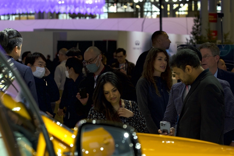 VinFast gây sốt khi lần đầu phủ sóng tại Triển lãm ô tô quốc tế New York 2022